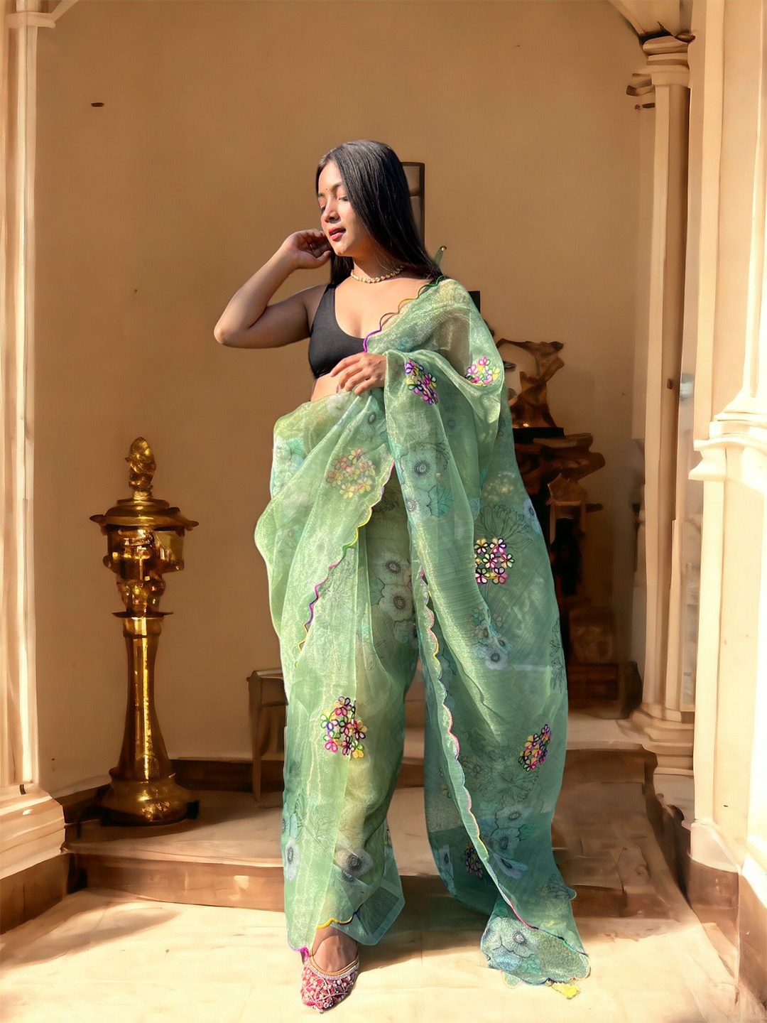 

VAMSEE Floral Embroidered Organza Saree, Green