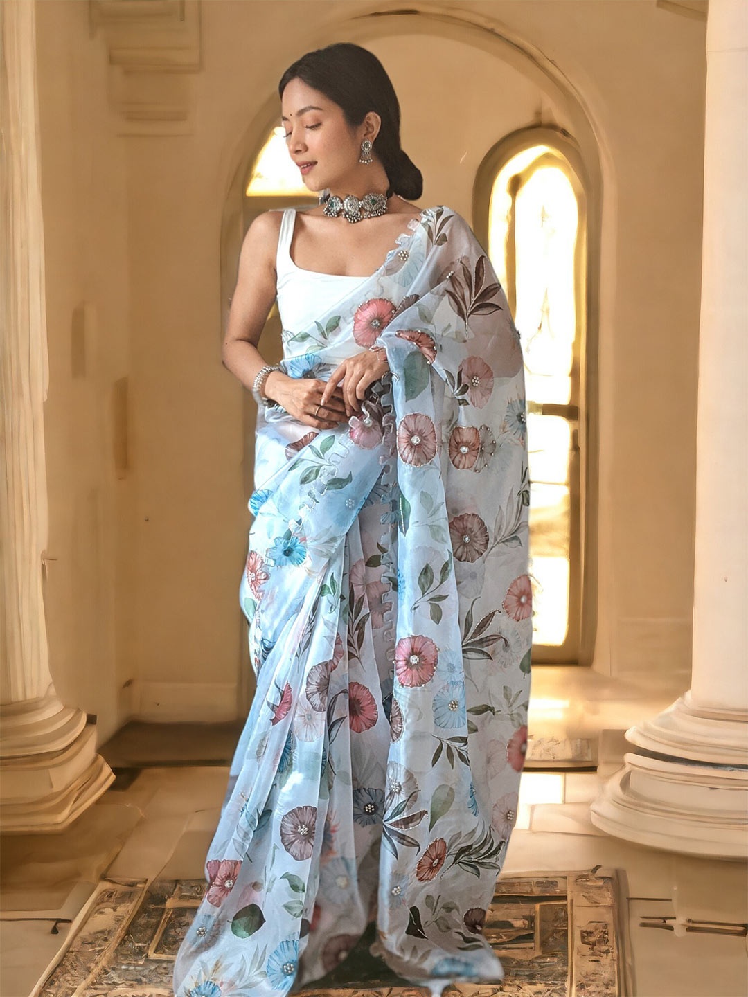 

VAMSEE Floral Embroidered Organza Saree, Blue