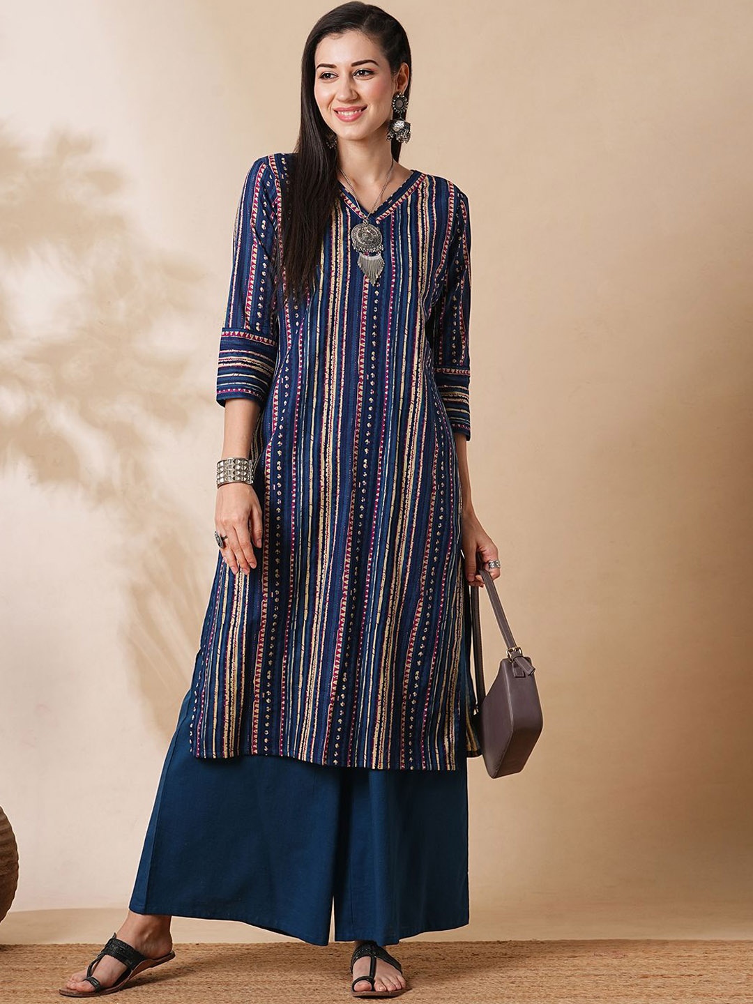 

Globus V-Neck Allover Geometric Stripe Printed Straight Kurta With Palazzos Workwear Set, Blue