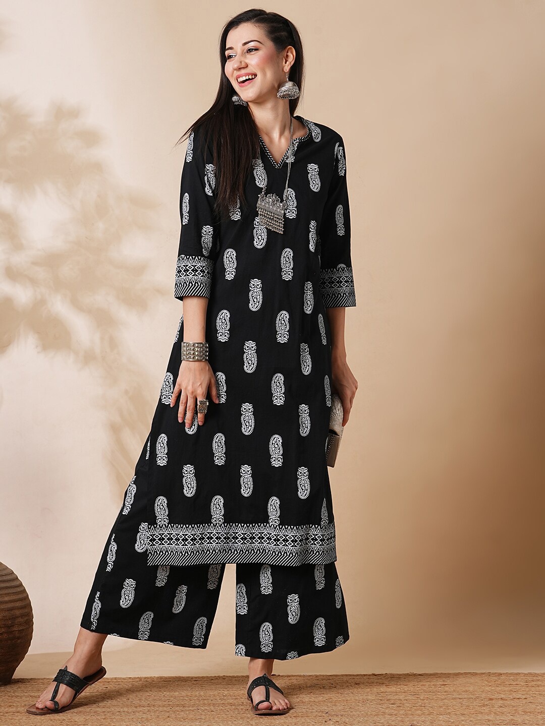 

Globus Allover Paisley Printed Straight Kurta With Palazzos Workwear Set, Black