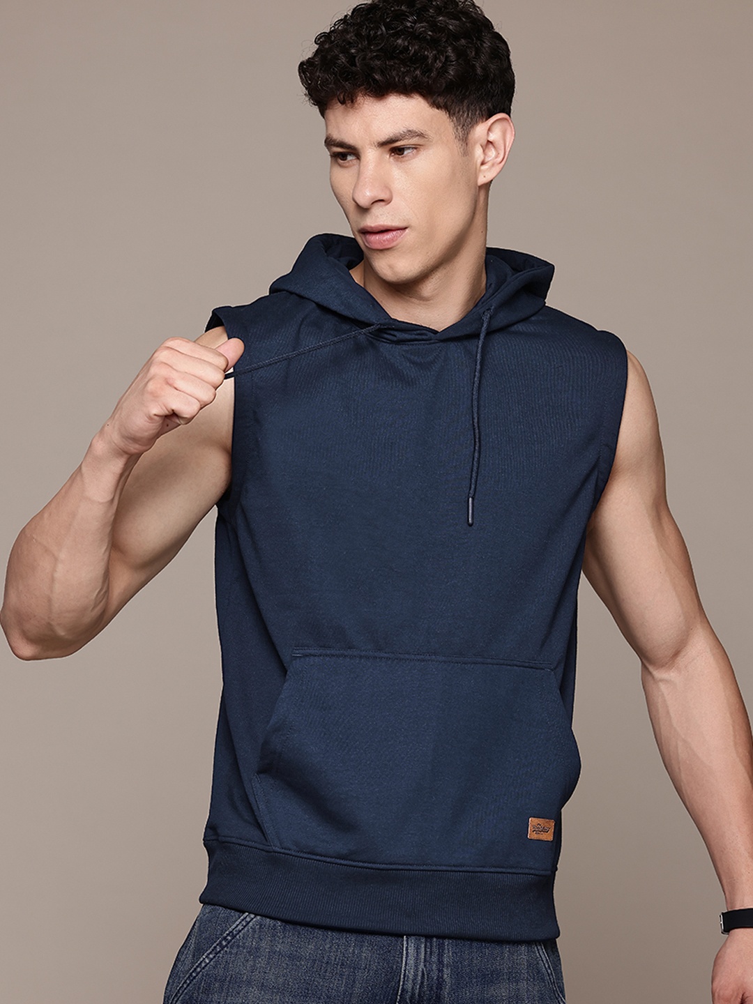 

The Roadster Lifestyle Co. Hooded Sleeveless Sweatshirt, Navy blue