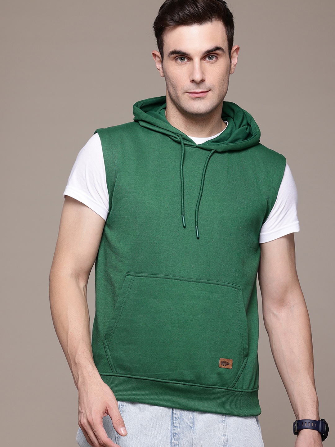 

The Roadster Lifestyle Co. Men Hooded Sweatshirt, Green