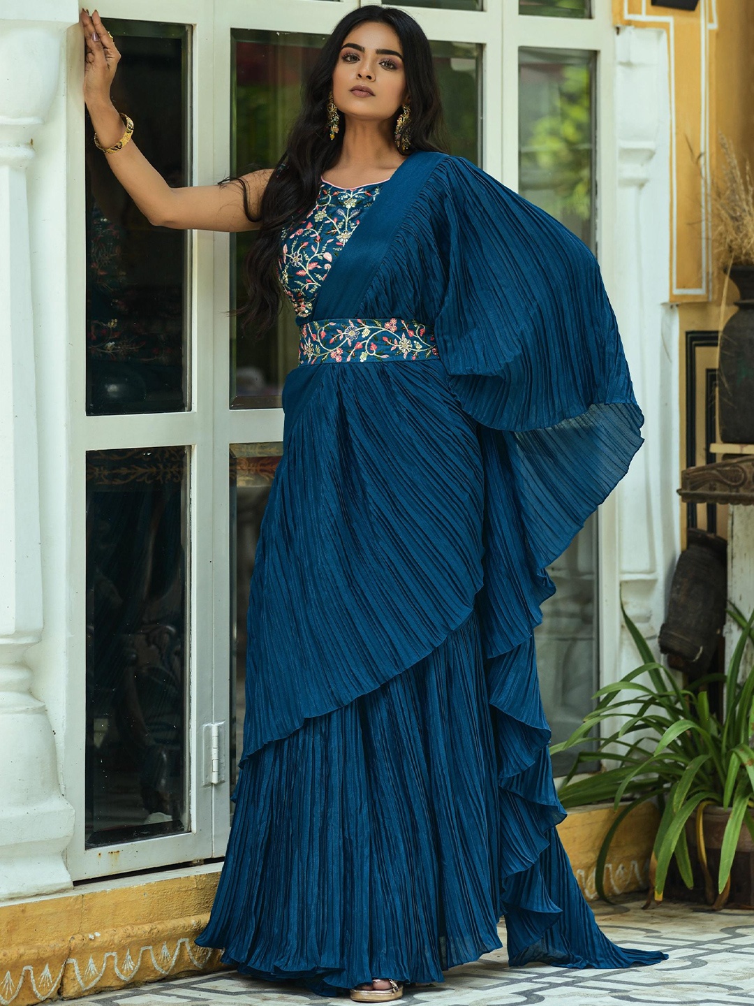

THE52 Sequinned Ruffles Saree, Green