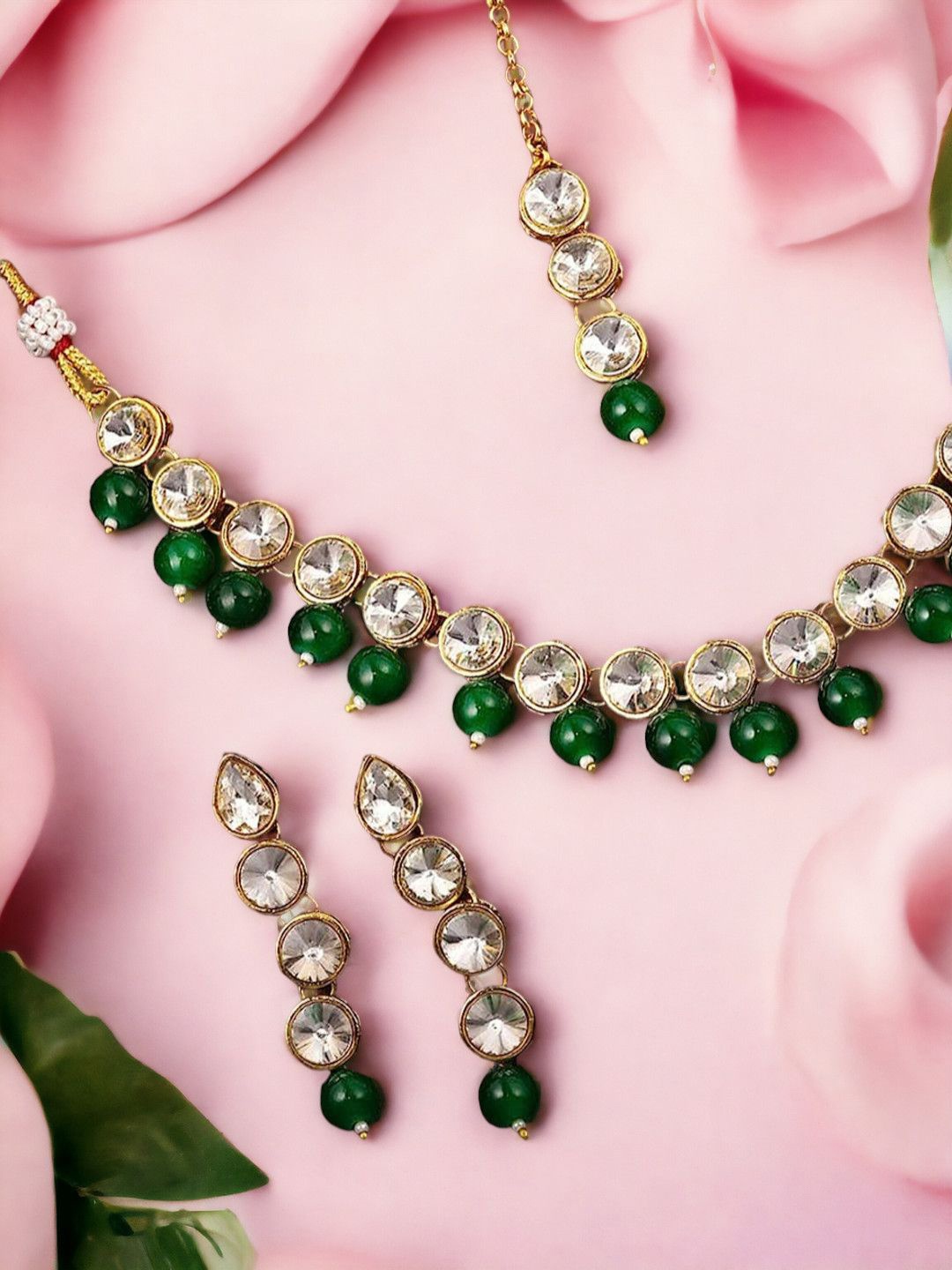 

Anouk Green Gold-Plated Kundan-Studded & Beaded Necklace & Earrings With Maang Tika