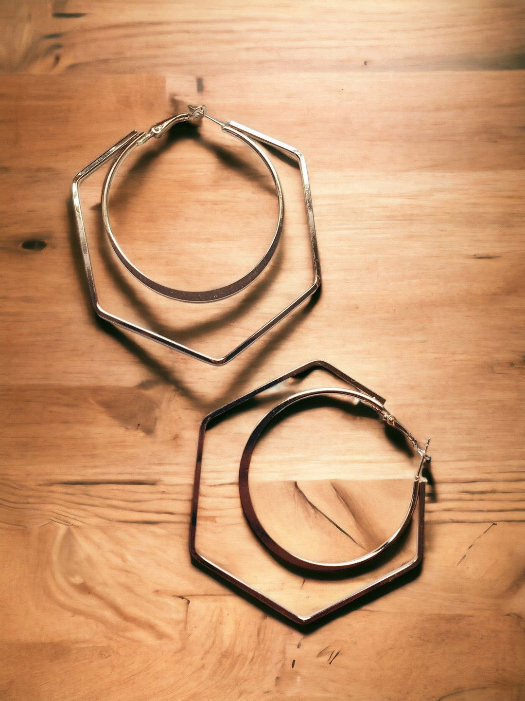 

DressBerry Gold-Toned Geometric Hoop Earrings