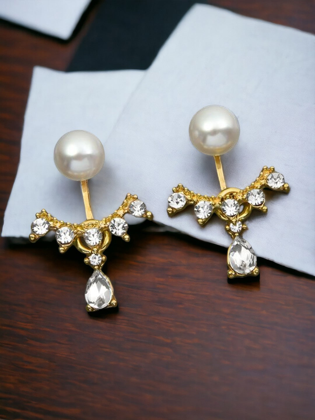 

DressBerry Women 3 In 1 Floral Drop Earrings, Gold