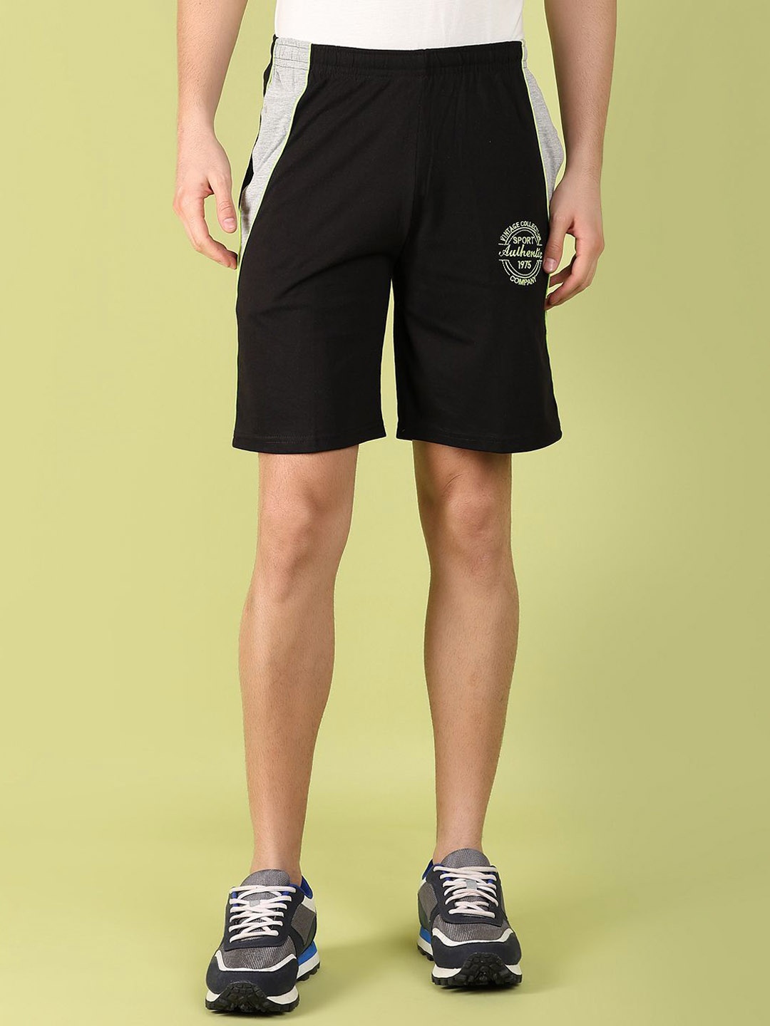 

V-Mart Men Sports Shorts, Black