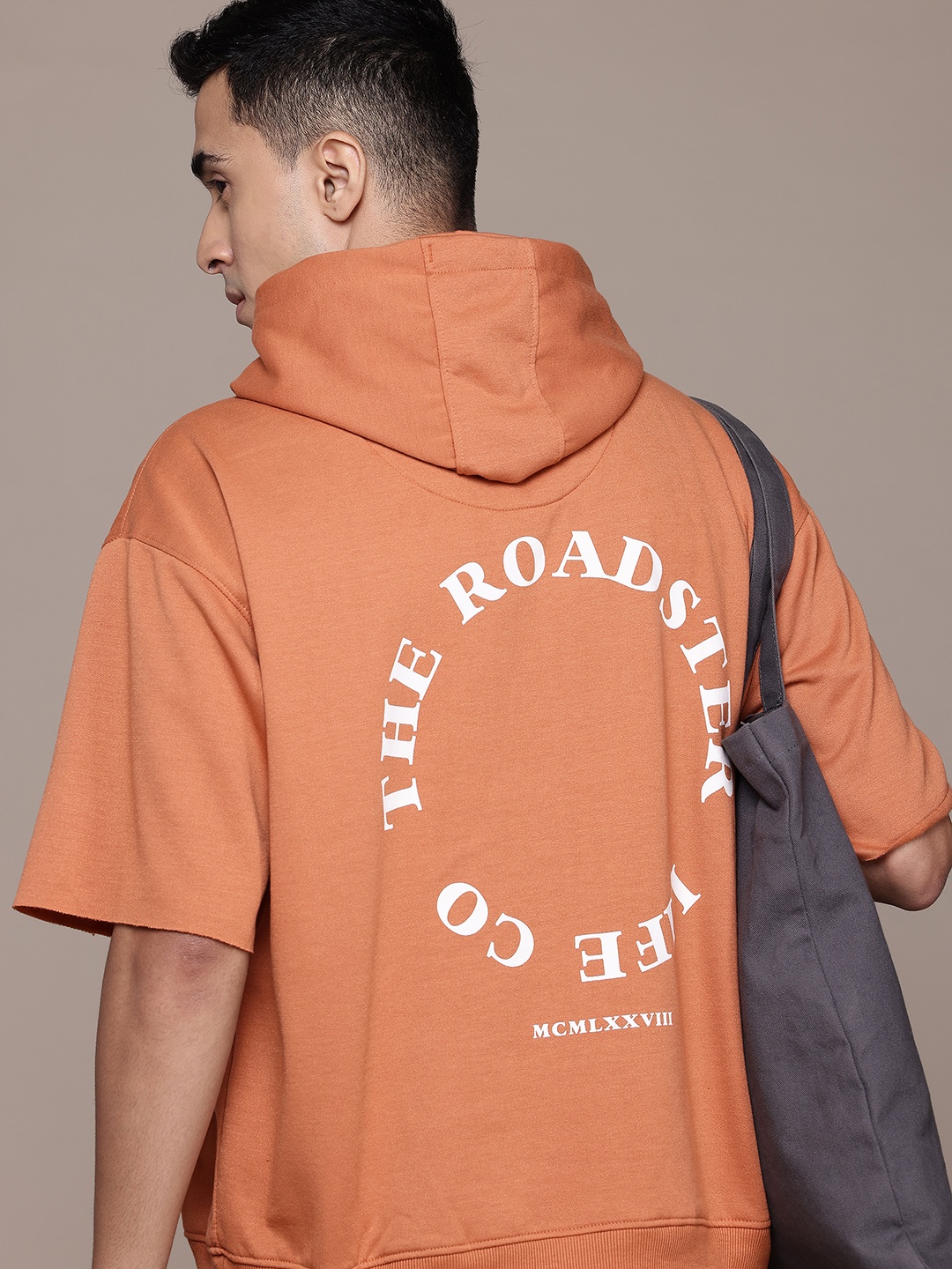 

The Roadster Lifestyle Co. Embossed Print Relaxed Fit Hooded Sweatshirt, Rust