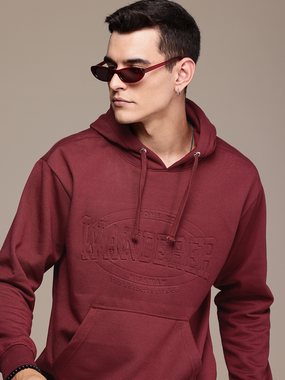 

The Roadster Life Co. Relaxed Fit Embossed Detailing Hooded Sweatshirt, Maroon