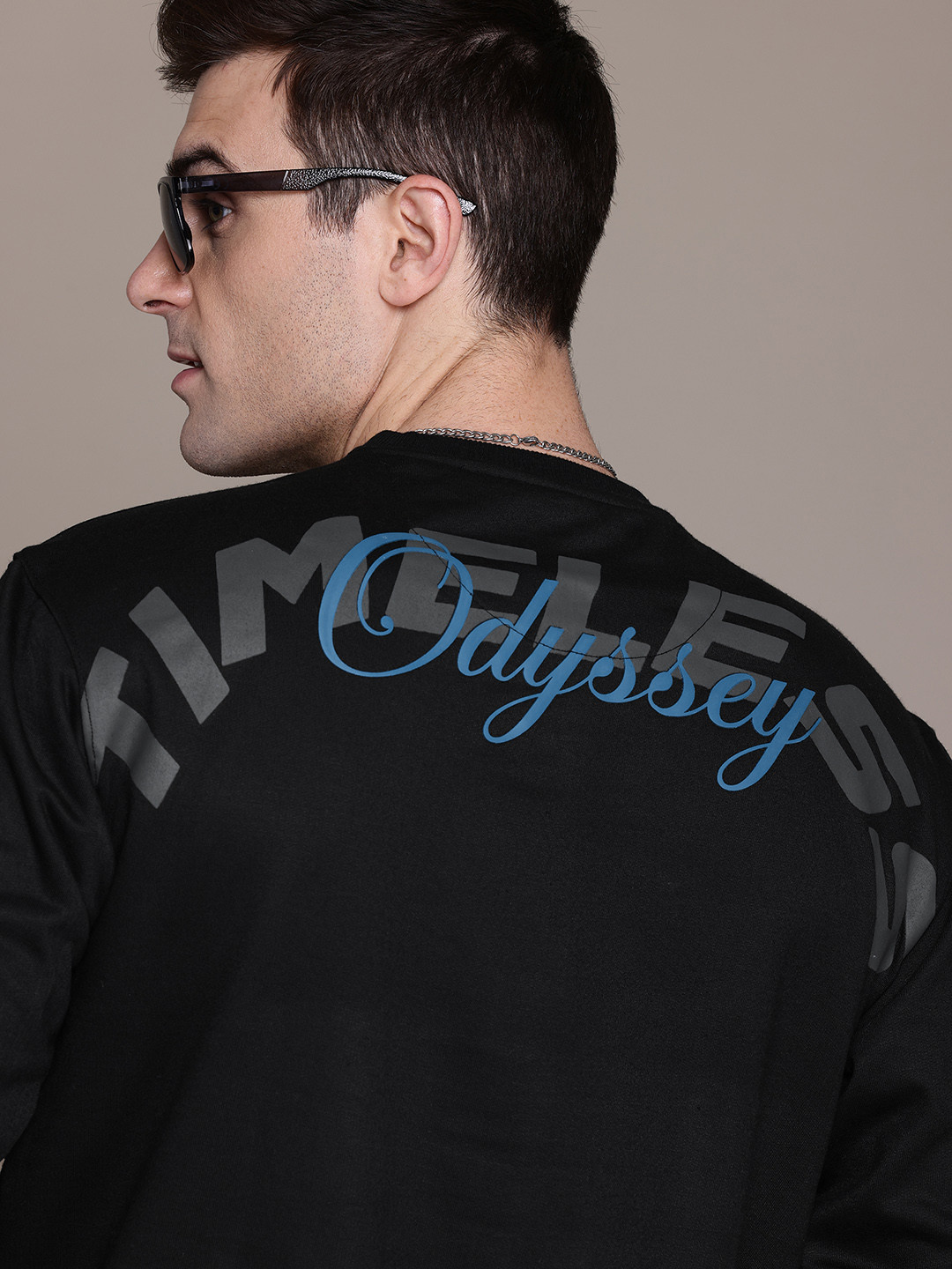 

The Roadster Lifestyle Co. Men Printed Relaxed Fit Sweatshirt, Black