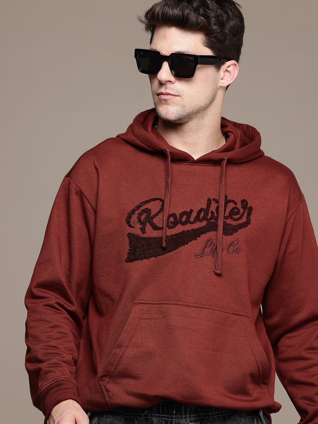 

The Roadster Life Co. Brand Logo Hooded Relaxed Fit Sweatshirt, Maroon