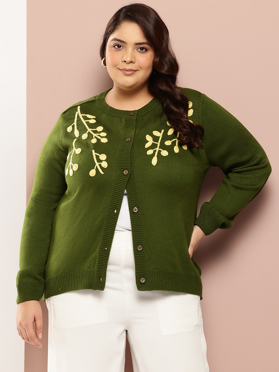 

Sztori Plus Size Floral Embroidered Acrylic Cardigan, Green