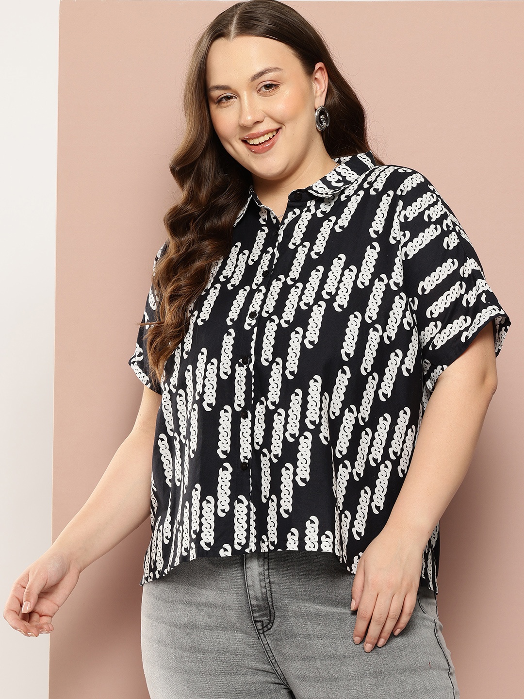 

Sztori Plus Size Geometric Printed Casual Shirt, Black