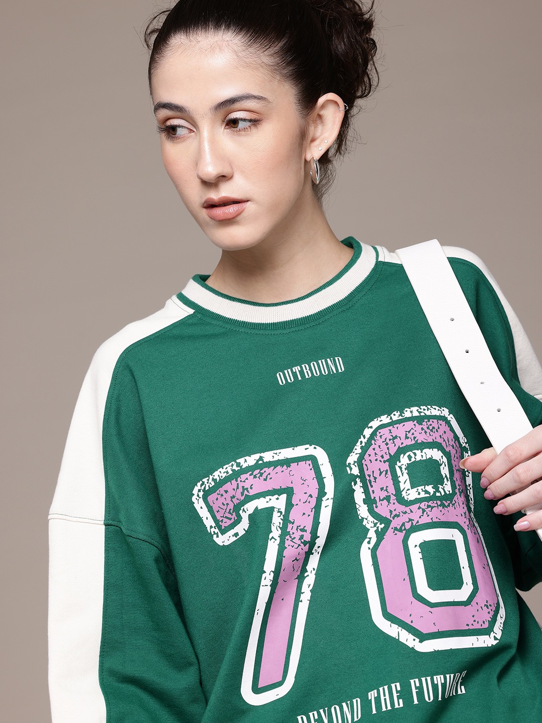 

The Roadster Lifestyle Co. Women Printed Relaxed Sweatshirt, Green