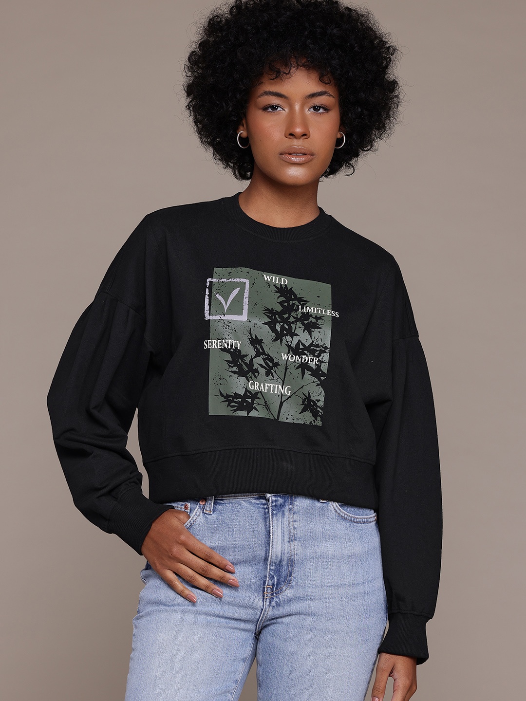 

The Roadster Lifestyle Co. Printed Crop Drop-Shoulder Sleeve Sweatshirt, Black