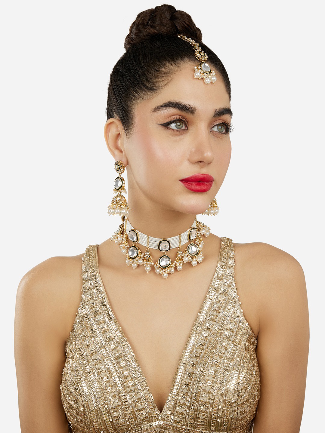 

Zaveri Pearls Gold-Plated Kundan-Studded & Beaded Meenakari Jewellery Set