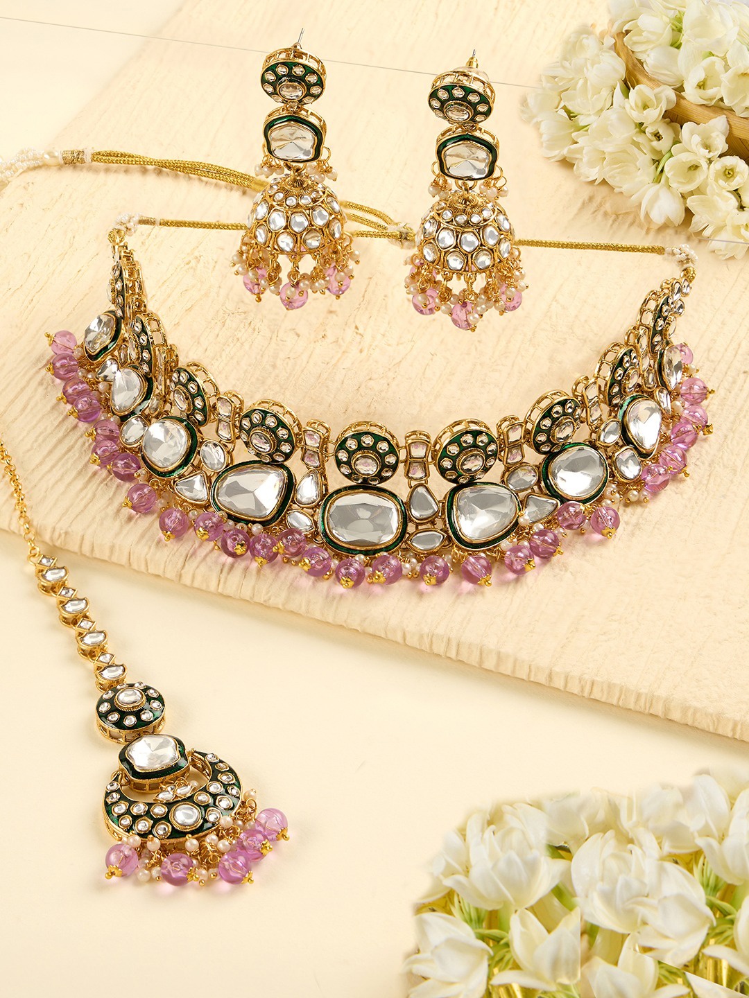 

Zaveri Pearls Gold-Plated Kundan-Studded & Beaded Meenakari Jewellery Set