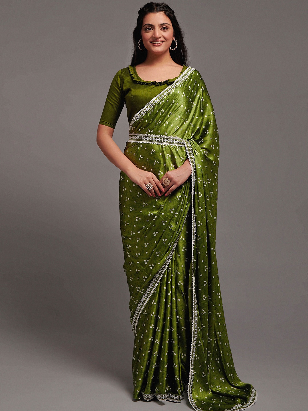 

THE52 Women Embroidered Belted Saree, Green
