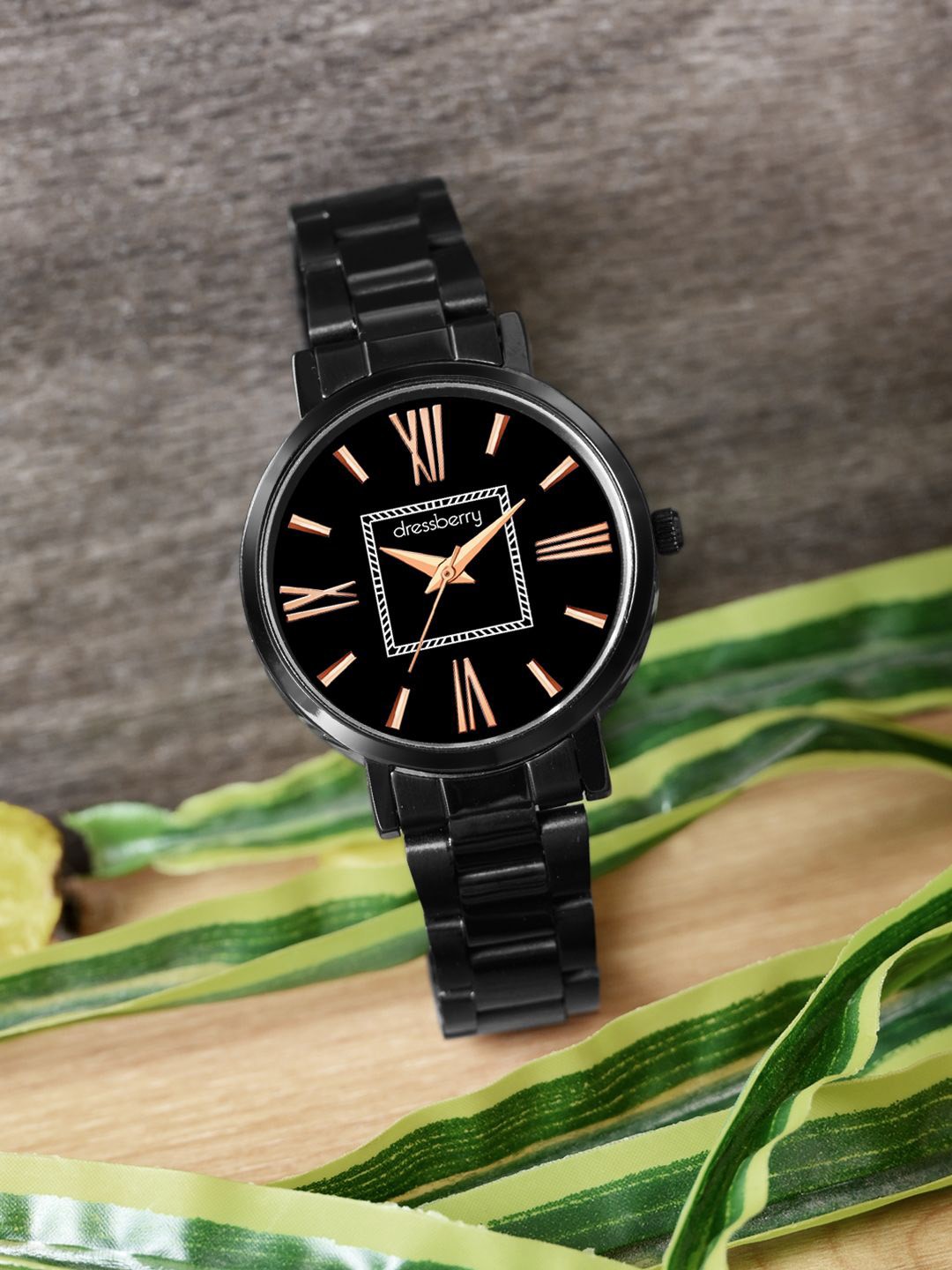 

DressBerry Women Dial & Bracelet Style Straps Analogue Watch HOBDB-240-BK, Black