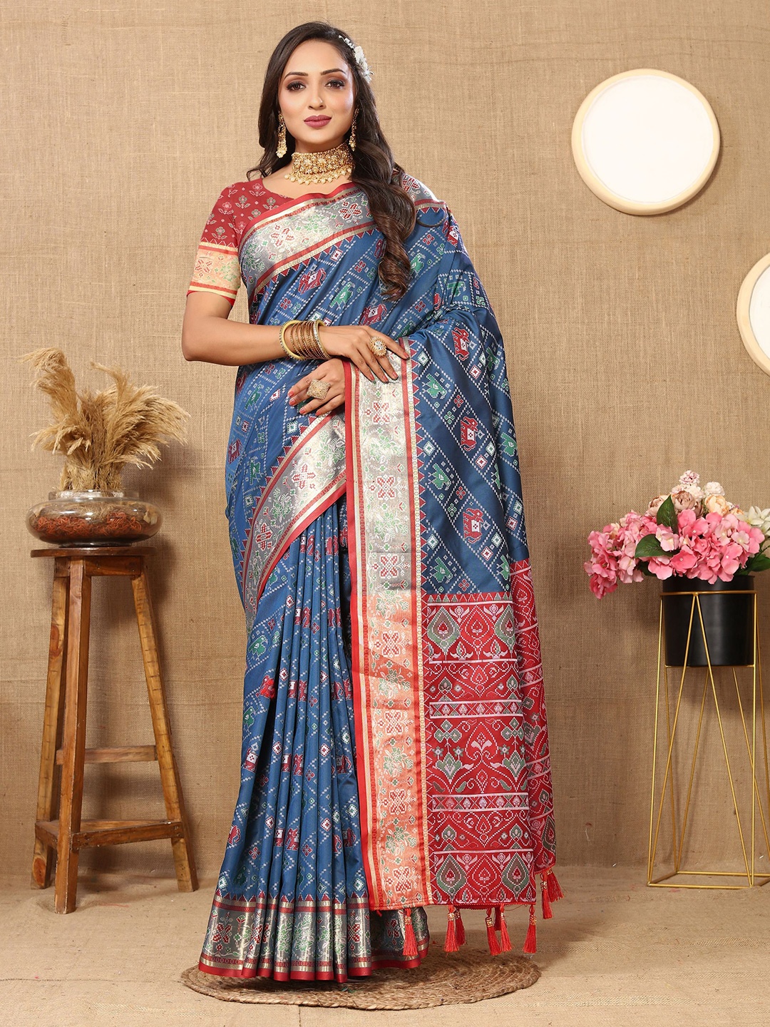 

Mitera Ethnic Motifs Zari Pure Silk Patola Saree, Navy blue