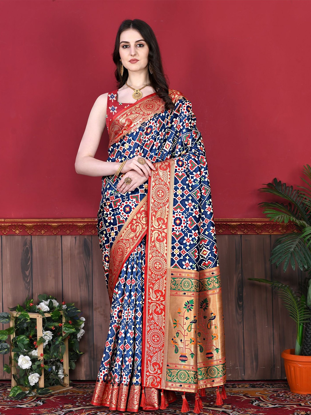 

Mitera Ethnic Motifs woven design Pure Silk Patola Saree, Navy blue