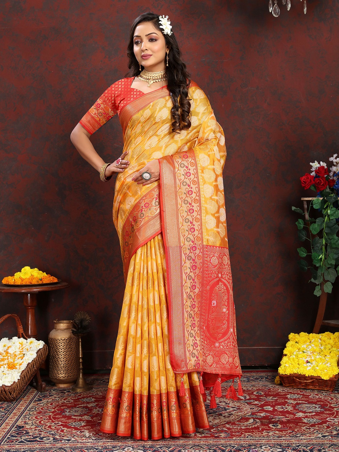 

Mitera Ethnic Motifs Zari Organza Banarasi Saree, Yellow