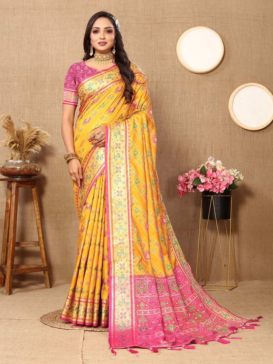 

Mitera Ethnic Motifs Zari Pure Silk Patola Saree, Yellow