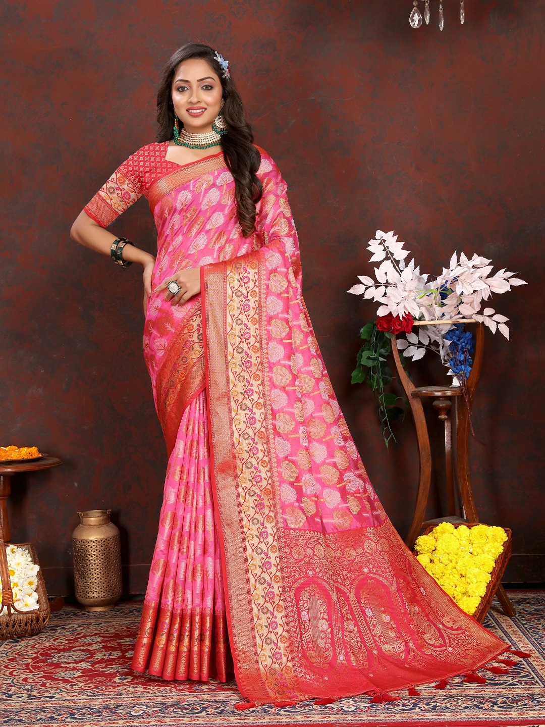 

Mitera Ethnic Motifs Zari Organza Banarasi Saree, Pink