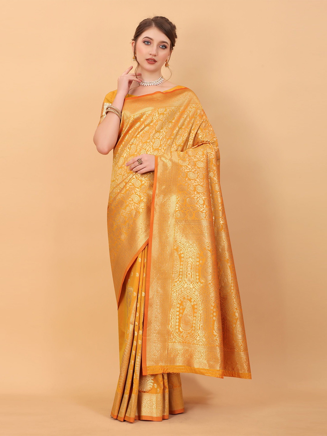 

Mitera Floral woven design Banarasi Saree, Orange