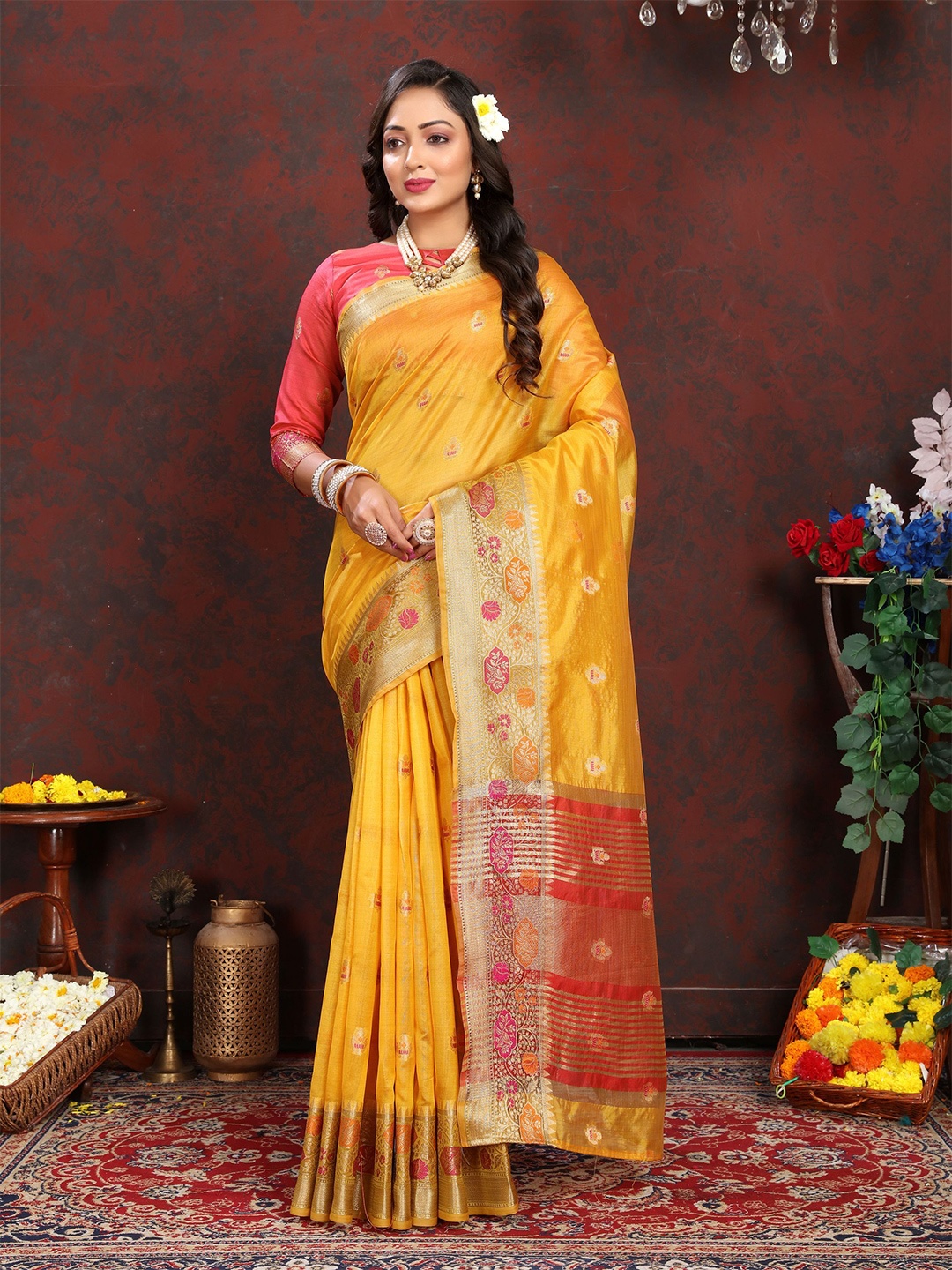 

Mitera Ethnic Motifs woven design Organza Banarasi Saree, Yellow