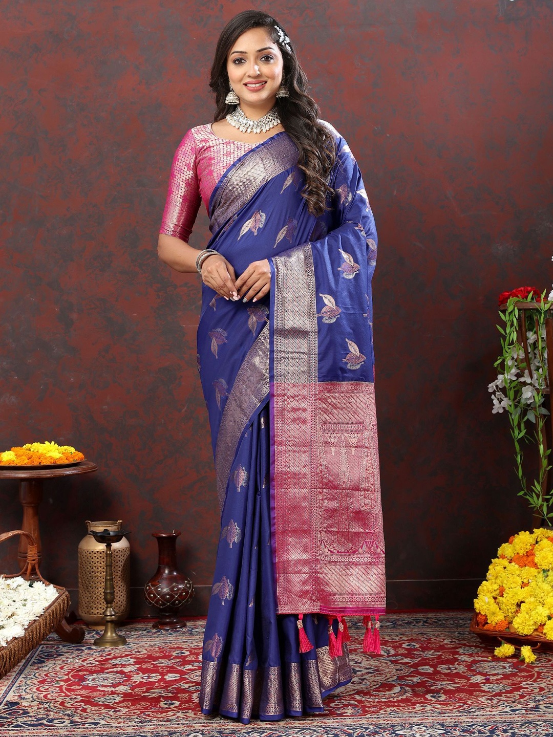 

Mitera Ethnic Motifs Zari Pure Silk Banarasi Saree, Navy blue