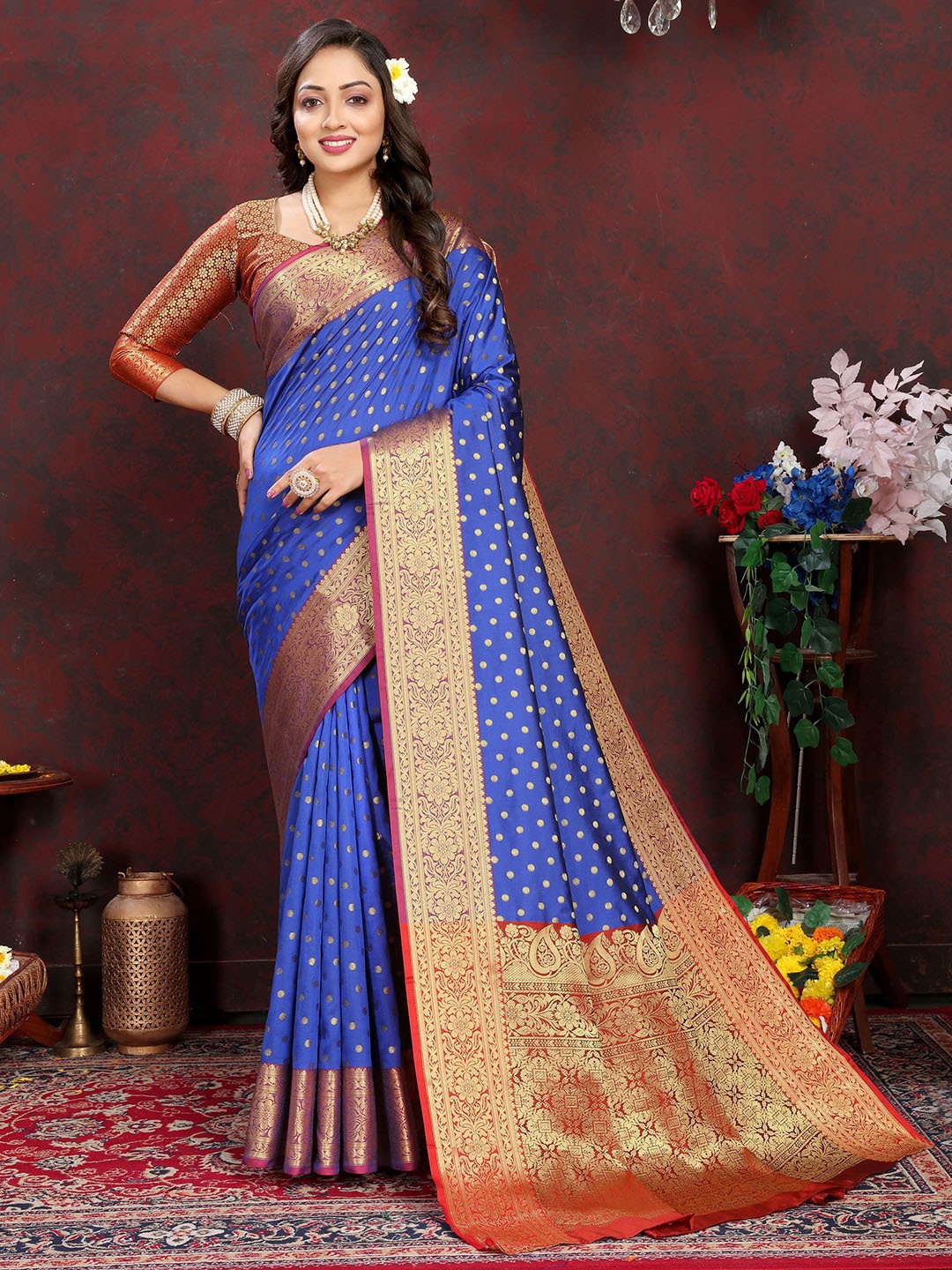 

Mitera Ethnic Motifs Zari Banarasi Saree, Blue