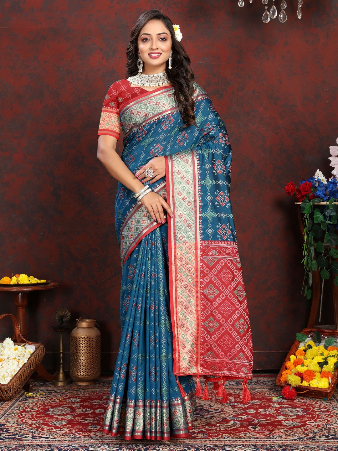 

Mitera Woven Design Ethnic Motifs Zari Pure Silk Patola Saree, Navy blue