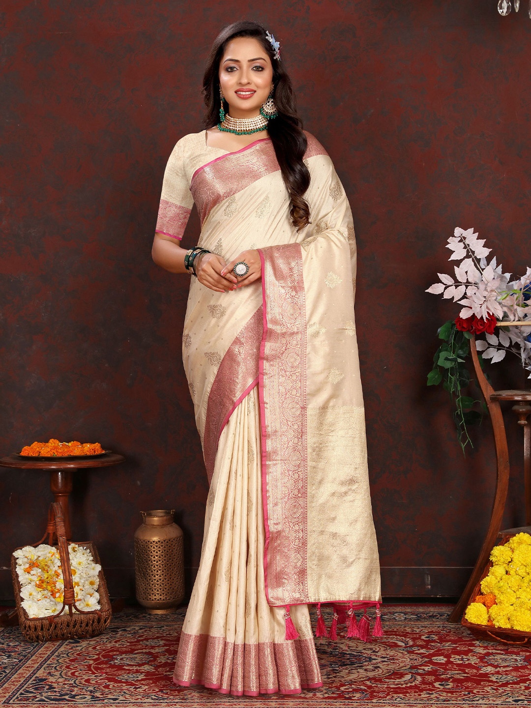 

Mitera Woven Design Zari Banarasi Saree, Cream