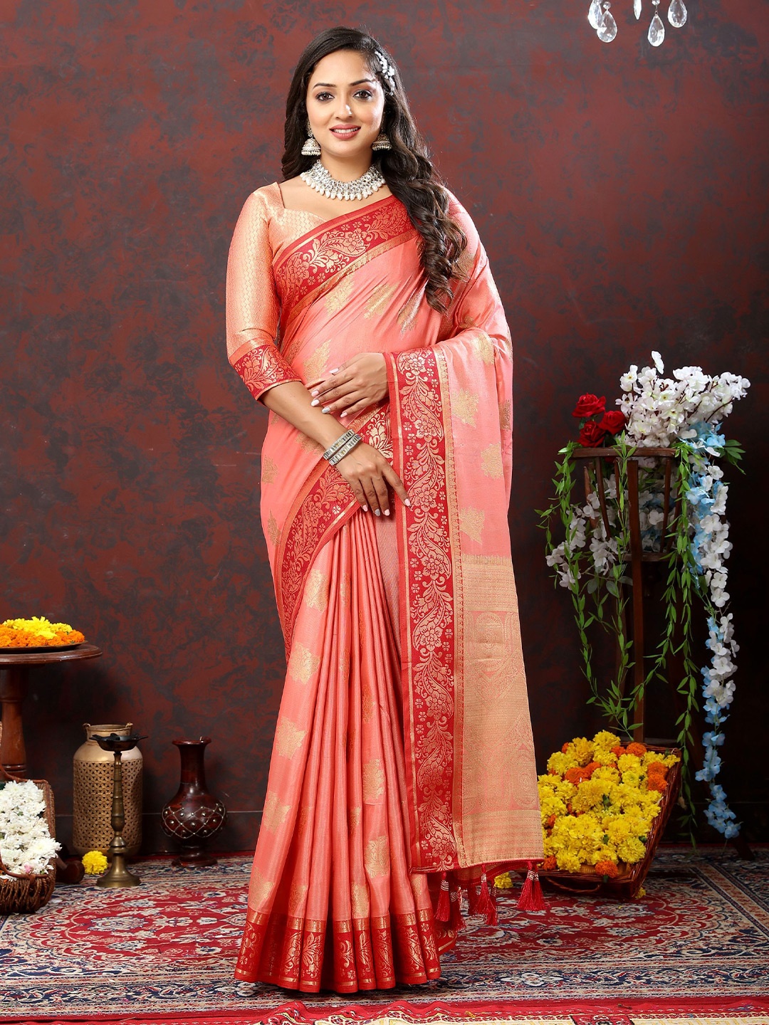 

Mitera Floral Zari Banarasi Saree, Peach