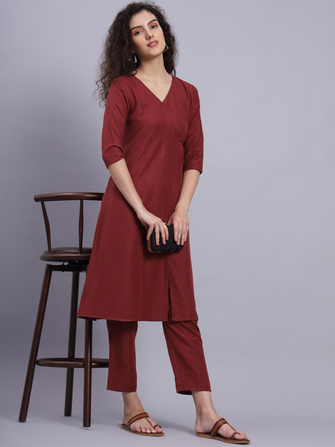 

Suktam Trendz Angrakha Kurta with Trousers, Maroon
