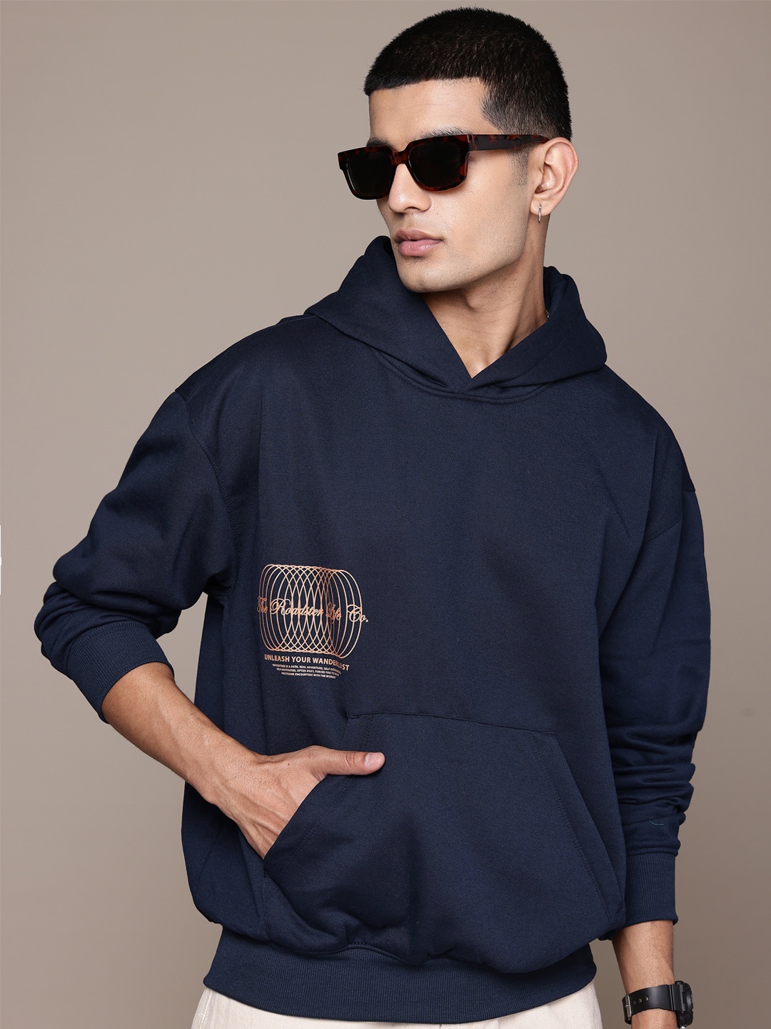 

The Roadster Lifestyle Co. Men Hooded Oversized Sweatshirt, Navy blue