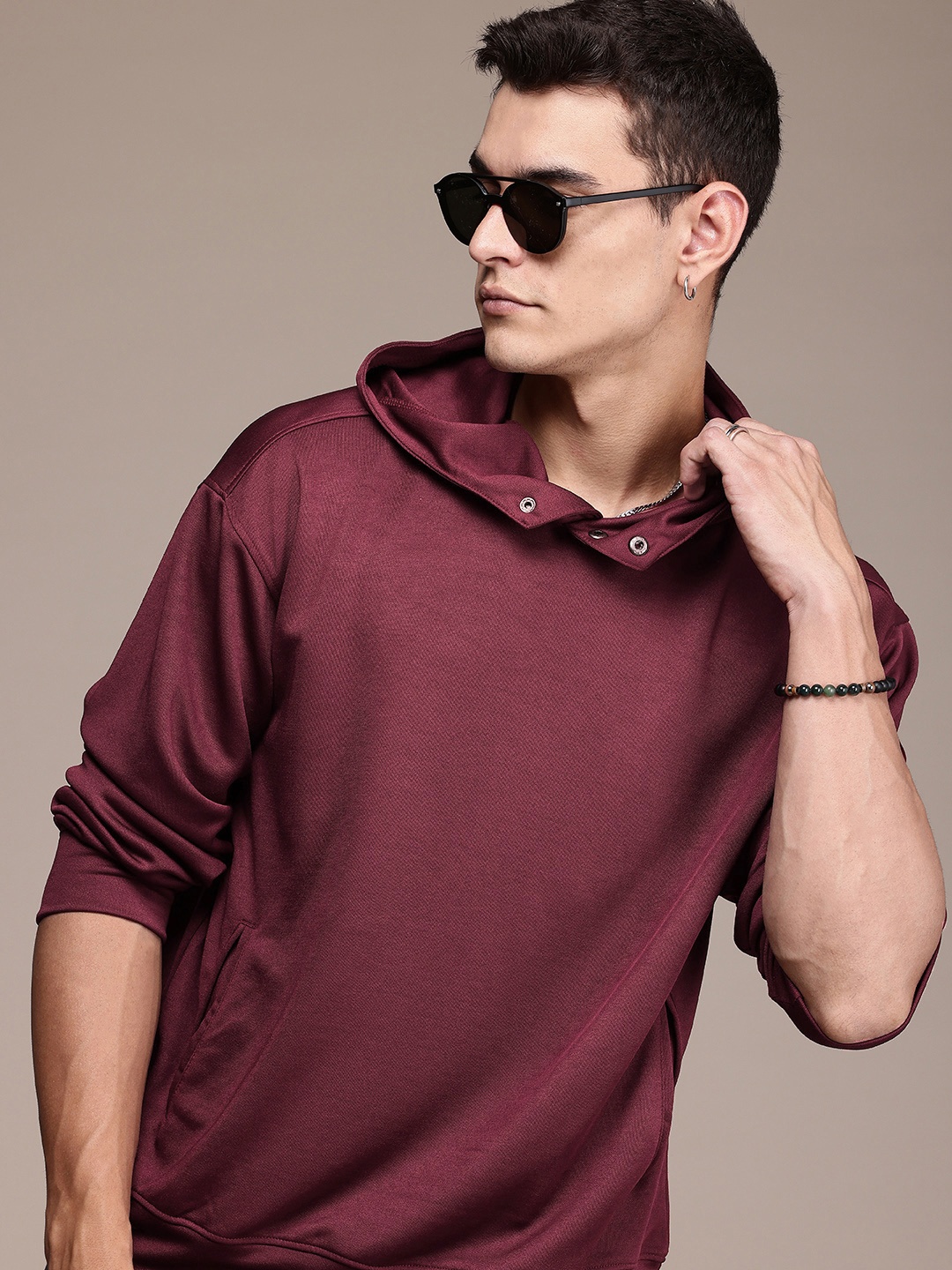 

The Roadster Life Co. Solid Hooded Sweatshirt, Maroon