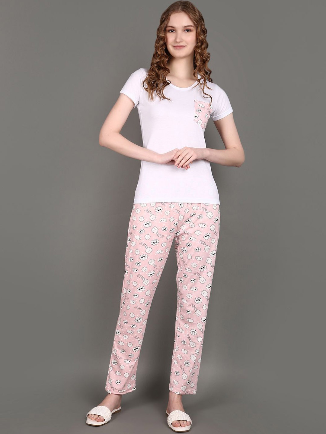 

V-Mart Women Printed Night suit, Pink