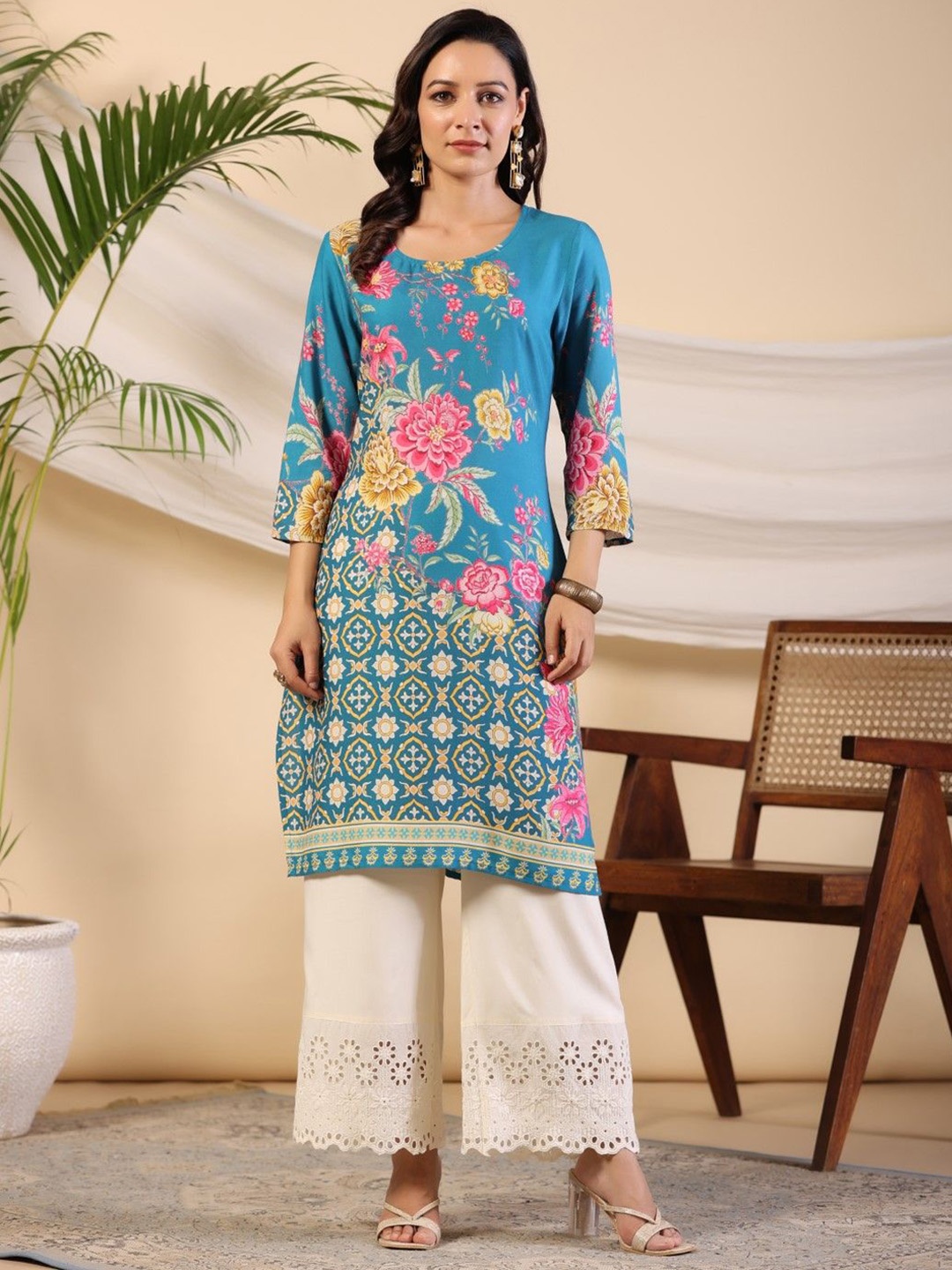 

Juniper Women Floral Printed Flared Sleeves Floral Kurta, Blue