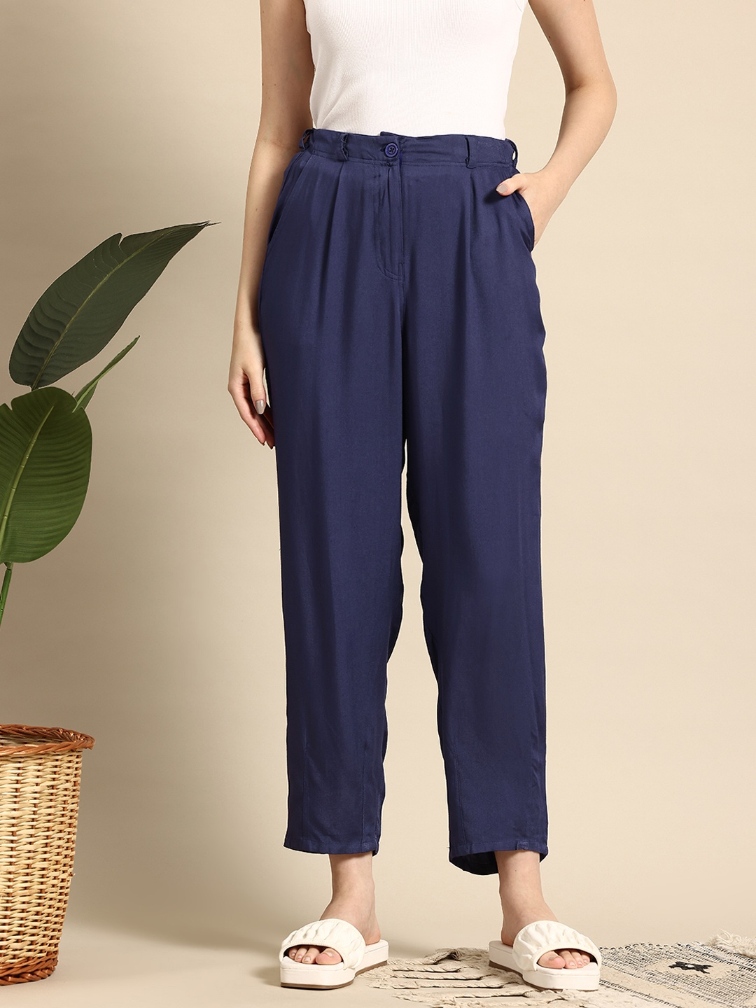 

Mast & Harbour Women High-Rise Pleated Cropped Trousers, Navy blue