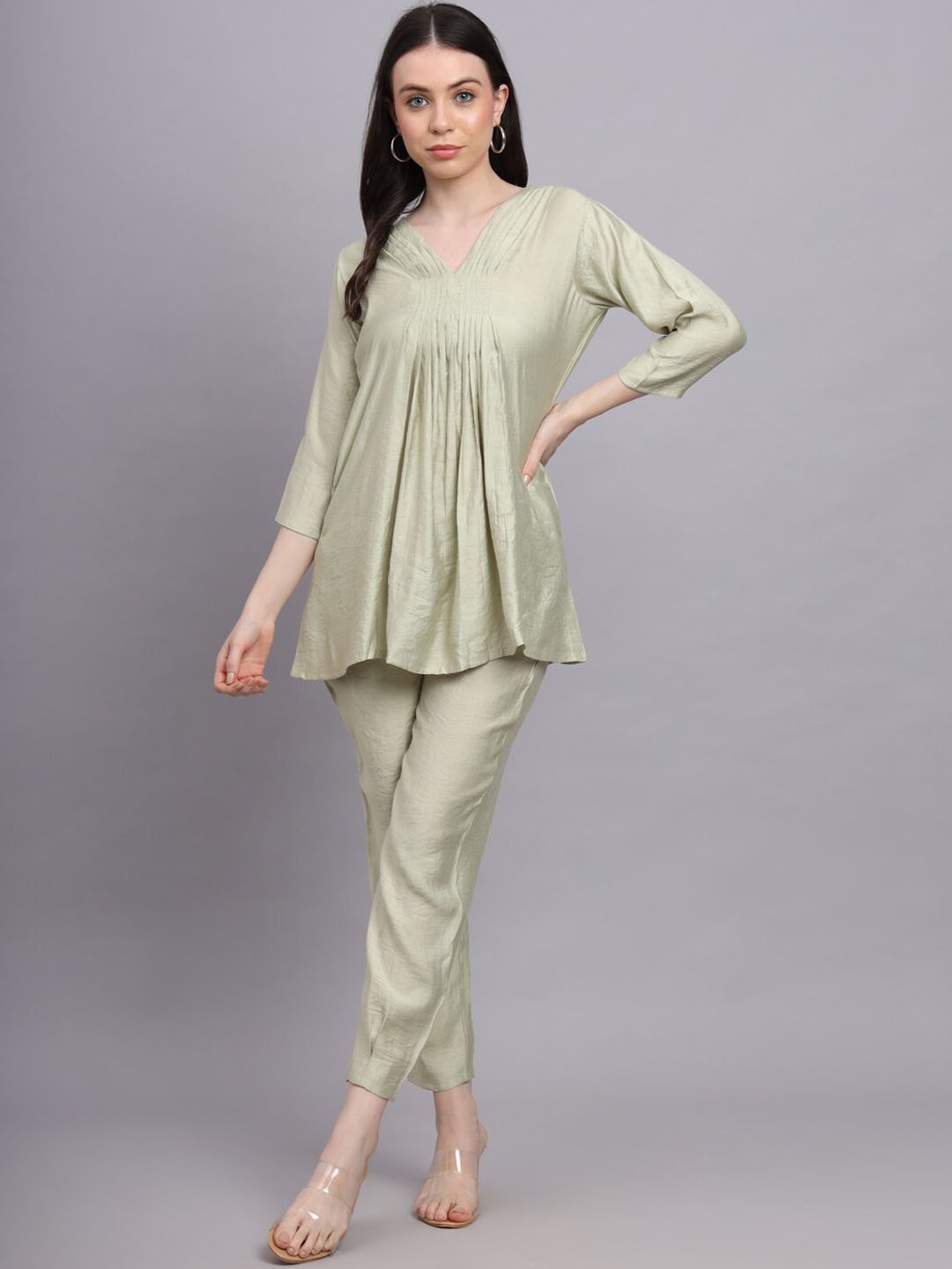 

Suktam Trendz V-Neck Pure Cotton Co-Ord Set, Green