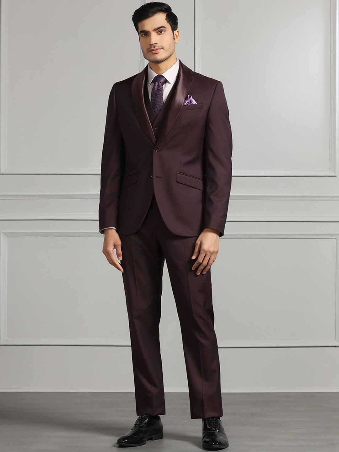 

Blackberrys Men Luxe Slim Fit Formal Suit, Purple