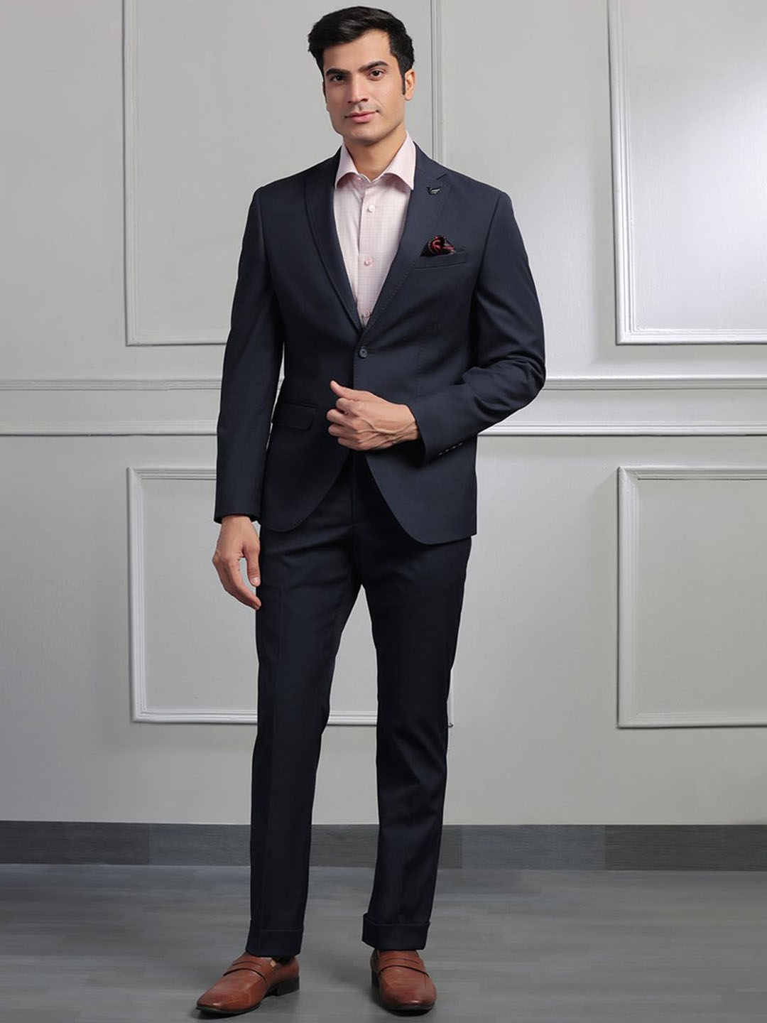 

Blackberrys Single-Breasted Slim-Fit Two-Piece Suit, Navy blue