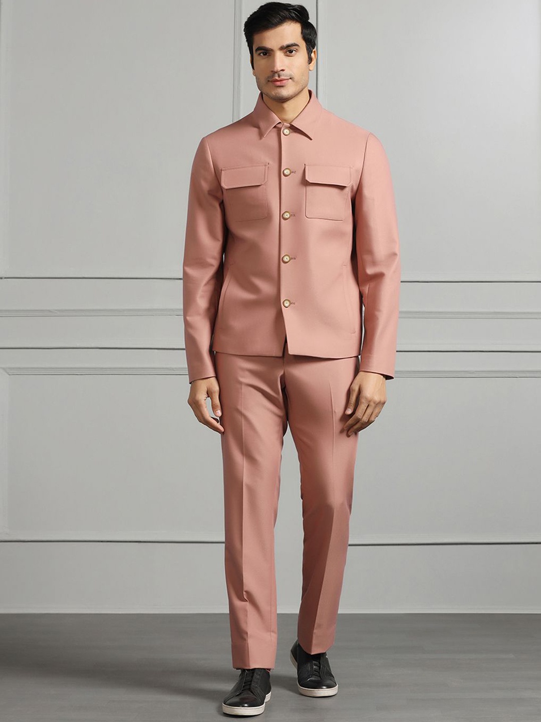 

Blackberrys Peaked Lapel Single-Breasted Slim Fit Two-Piece Suits, Pink
