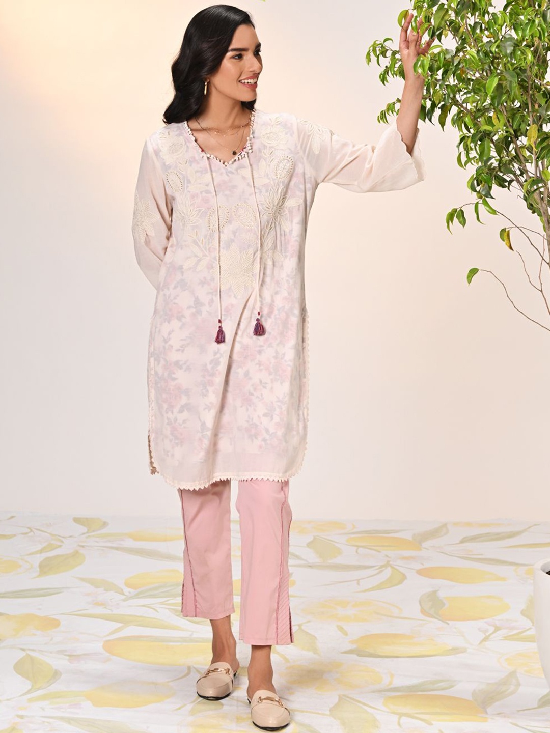 Lakshita Floral Printed Tie-Up Neck Kurta, Pink
