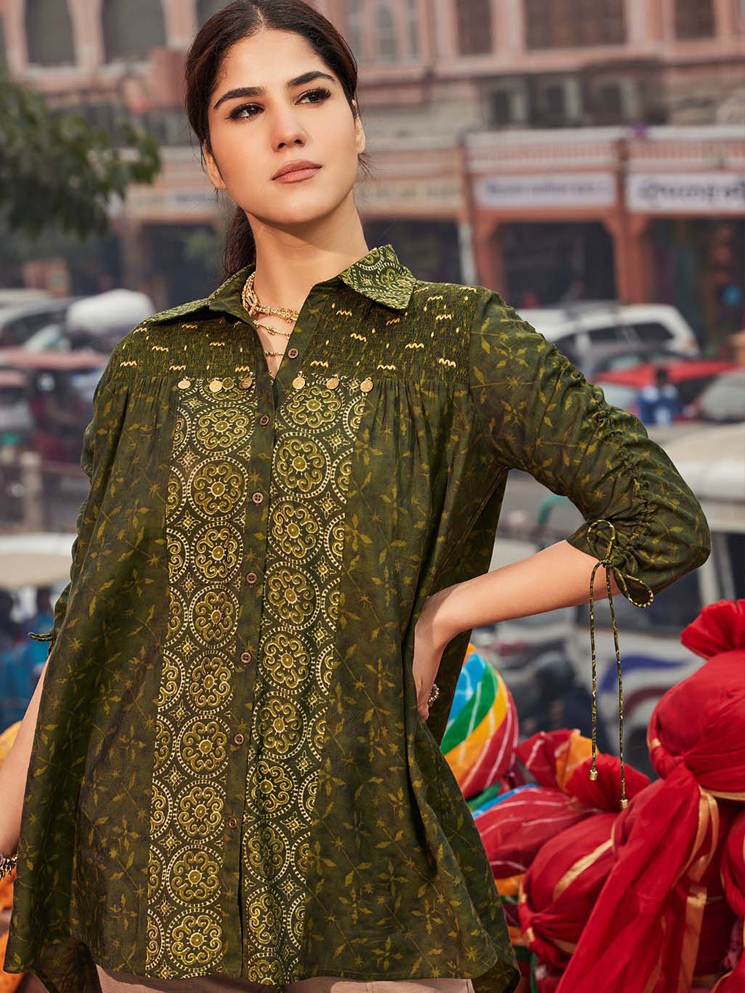 Lakshita Premium Floral Printed Cutaway Collar Oversized Casual Shirt, Green