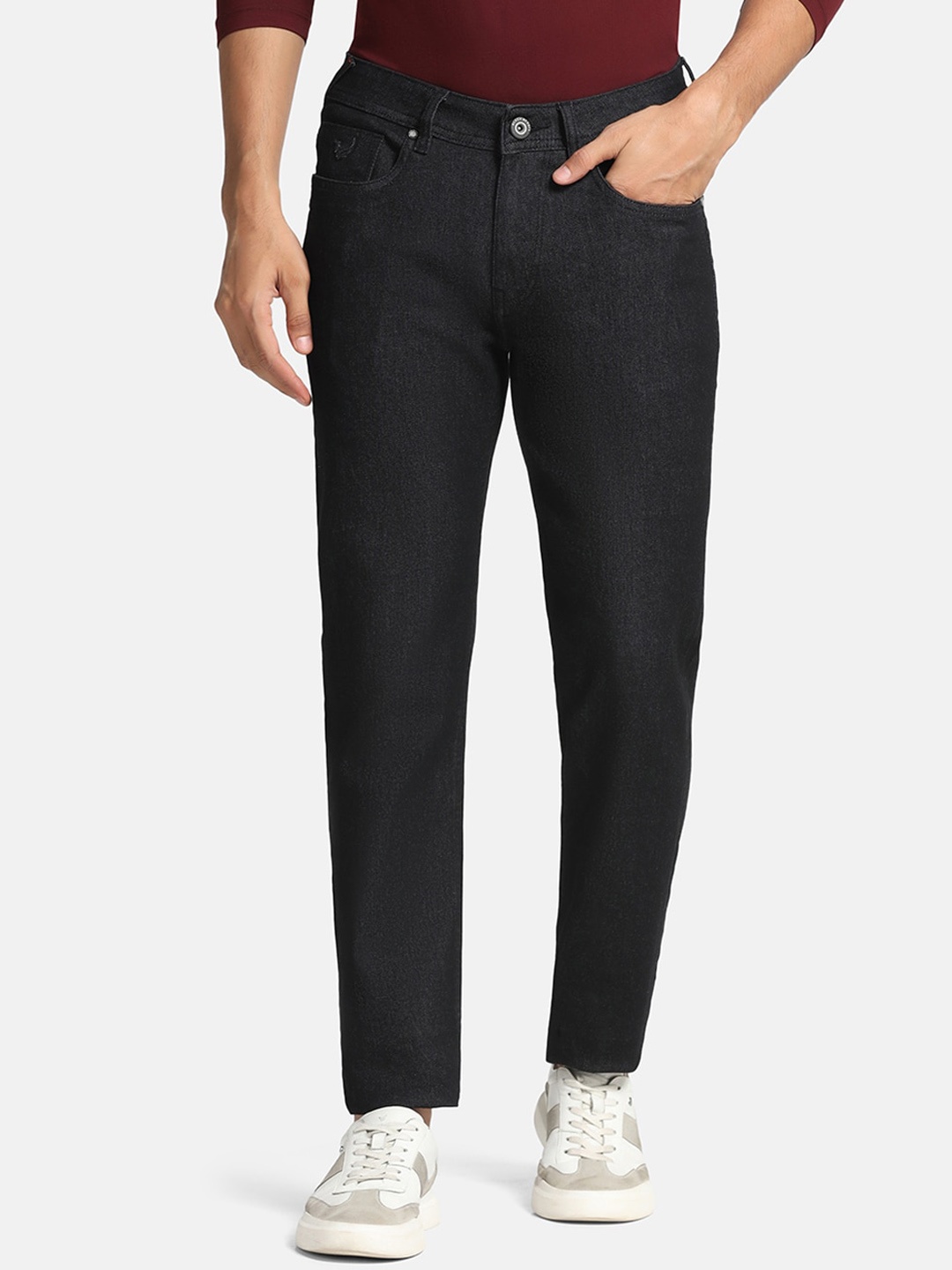 

Blackberrys Men Jean Slim Fit Low-Rise Clean Look Stretchable Jeans, Black