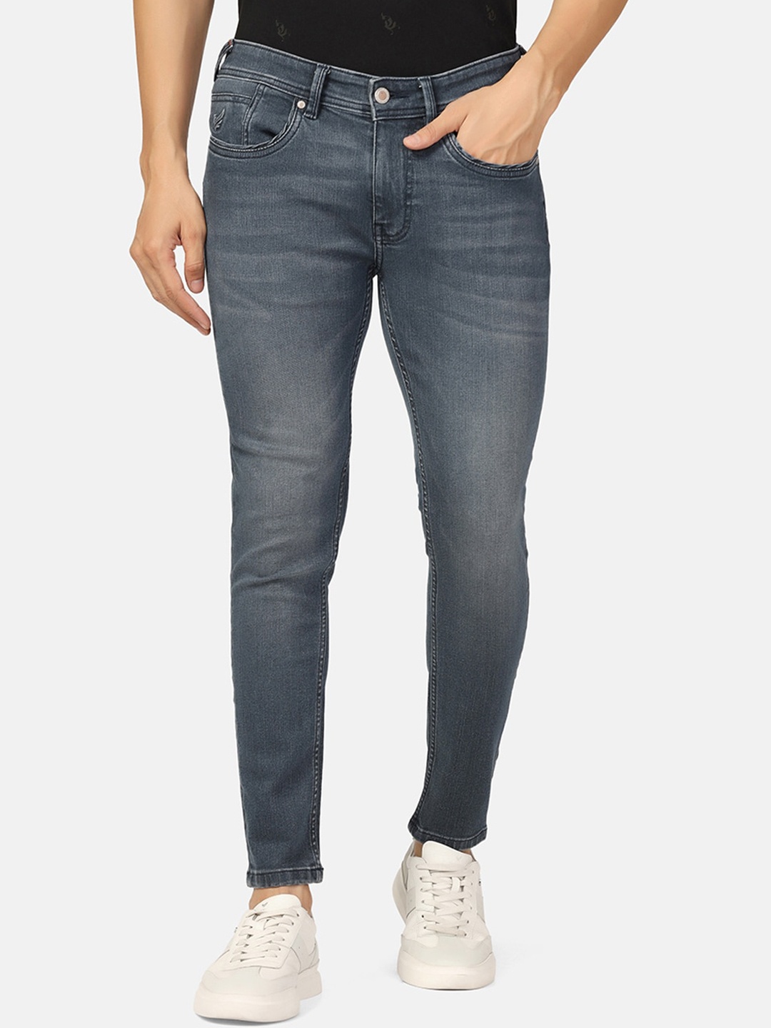 

Blackberrys Men Jean Skinny Fit Low-Rise Clean Look Light Fade Stretchable Jeans, Blue