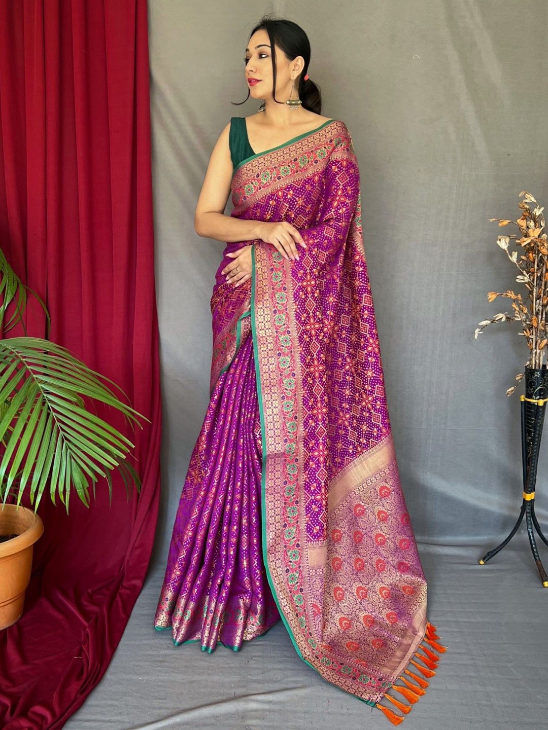 

LeeliPeeri Designer Woven Design Zari Patola Saree, Purple